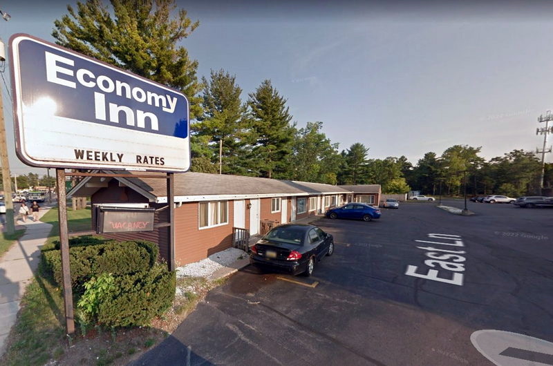 Vacationer Motel - Economy Inn (newer photo)